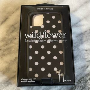 ⚫️✨⚪️ Wildflower Polka Dot Case! ⚪️✨⚫️